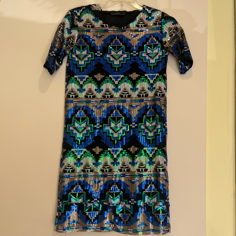 Zara Sequin Dress. Never worn but no tags. Size M